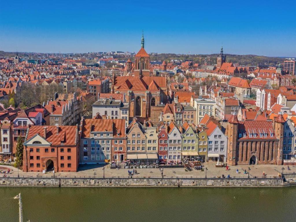 Wakcyjny Przy Ulicy Paryzntow * Gdańsk