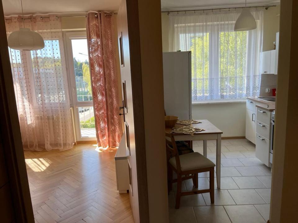 Wakcyjny Przy Ulicy Paryzntow Apartament