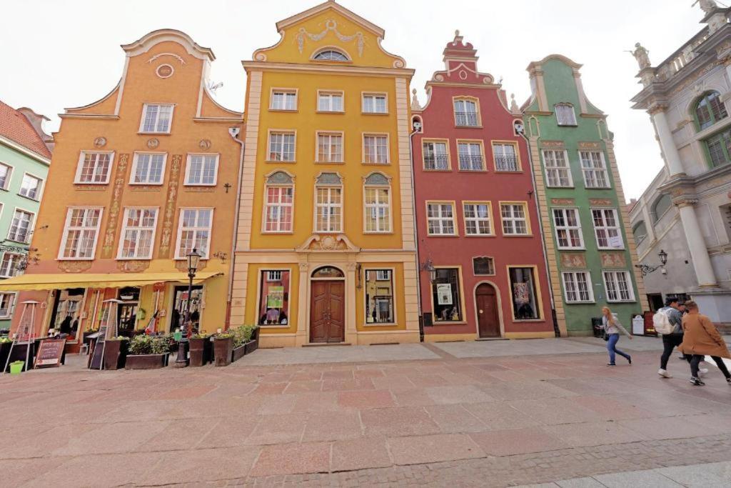 Wakcyjny Przy Ulicy Paryzntow Gdańsk